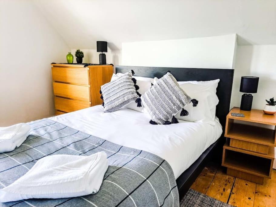 3 Bed Flat Near To Cardiff And Cardiff Bay Lejlighed Eksteriør billede