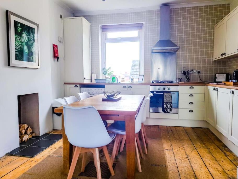 3 Bed Flat Near To Cardiff And Cardiff Bay Lejlighed Eksteriør billede